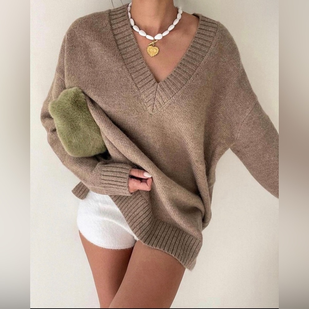 Zara OVERSIZED V-NECKLINE KNIT SWEATER